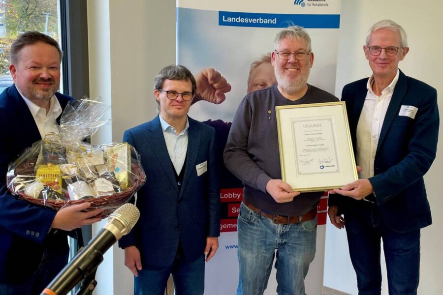 30 Jahre Einsatz in der Selbstvertretung: Frank Franke mit Goldener Ehrennadel der Lebenshilfe ausgezeichnet